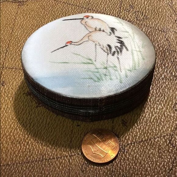 Trinket box small oriental silk stork box - Picture 2 of 5